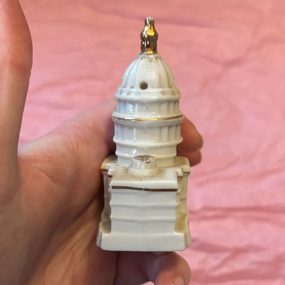 White Ceramic Washington Monument & U.S. Capitol Salt Shaker Set Gold Accents